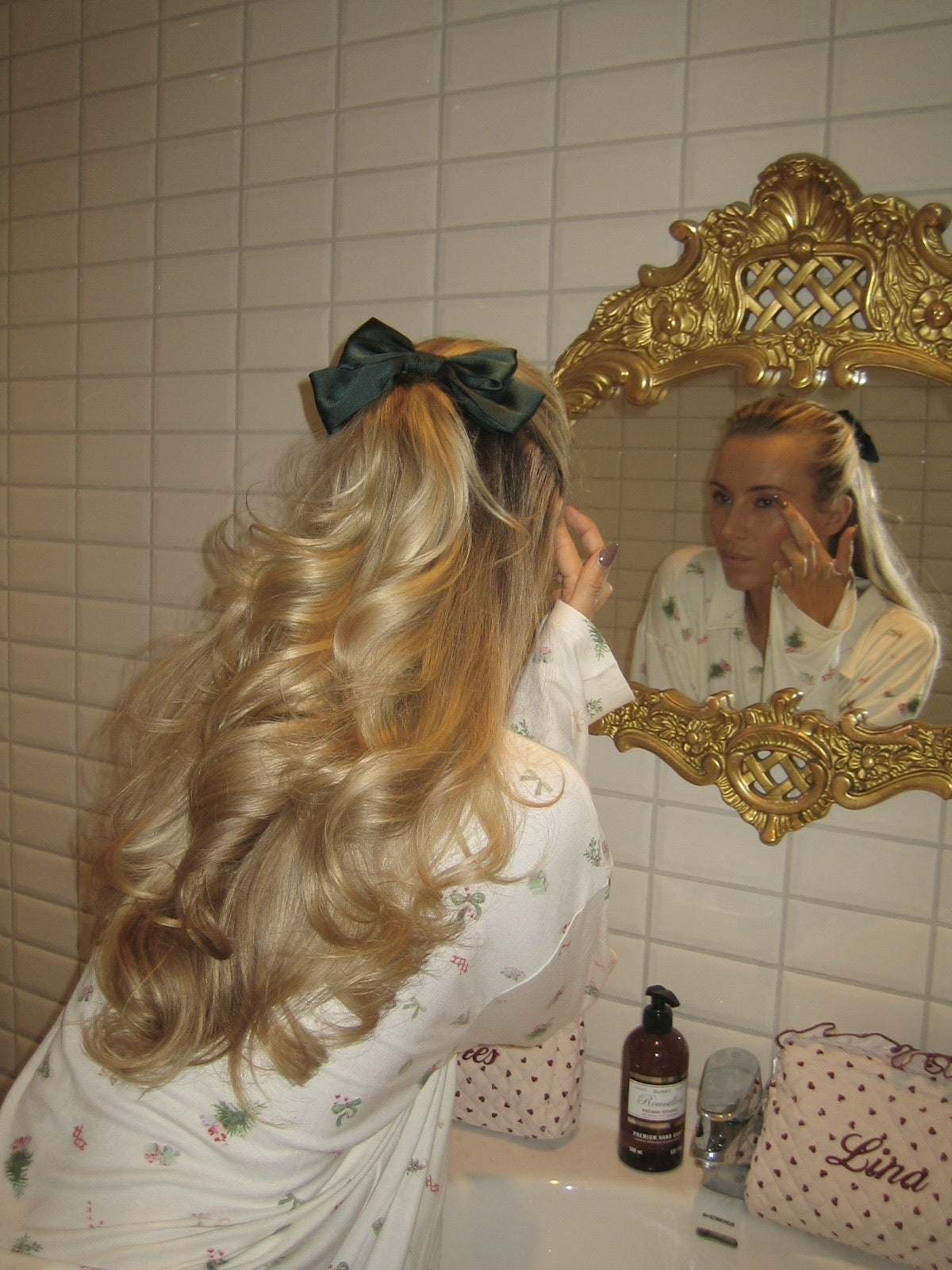 Blowout Babe - Heatless curls