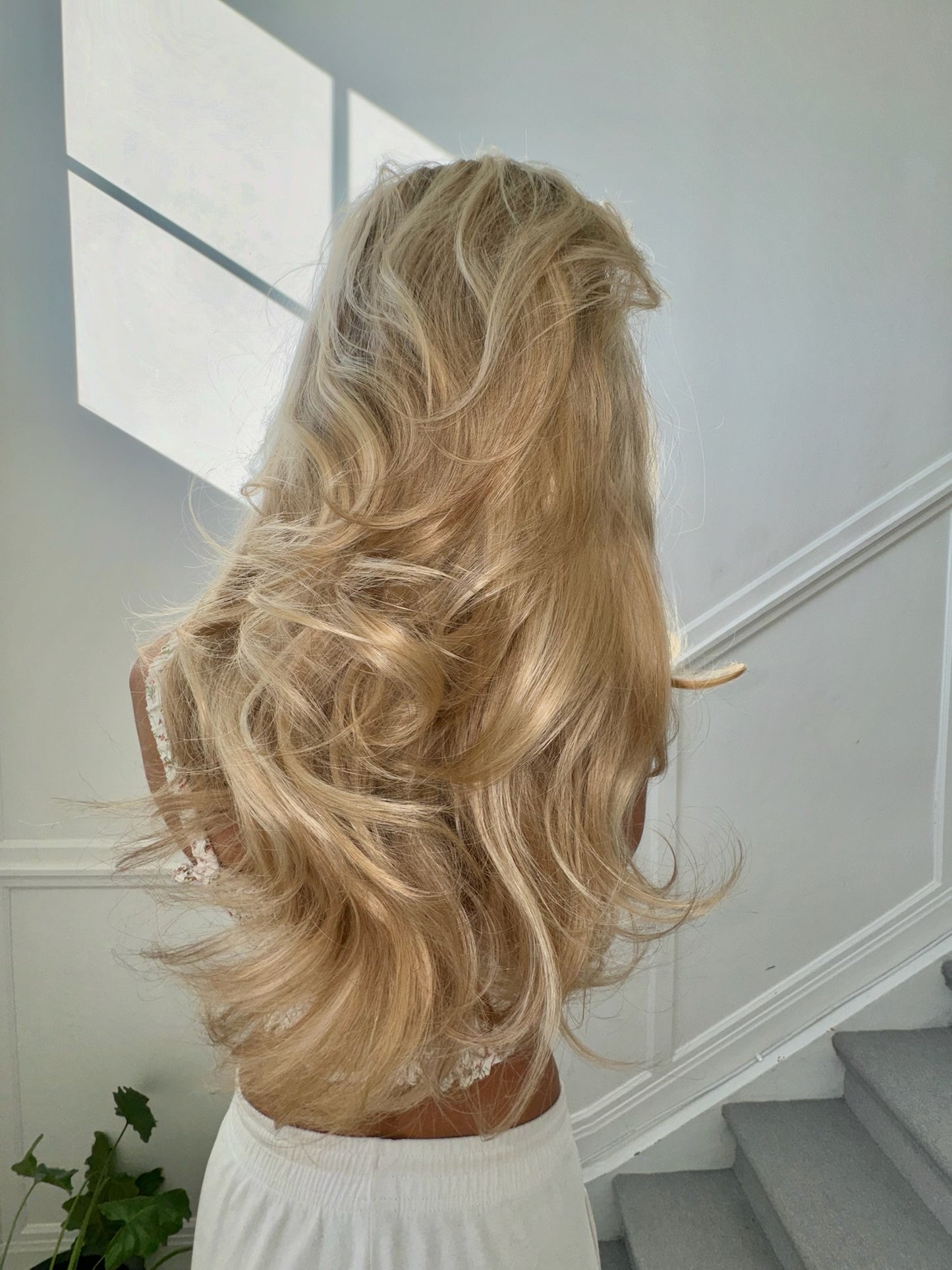 Blowout Babe - Heatless curls